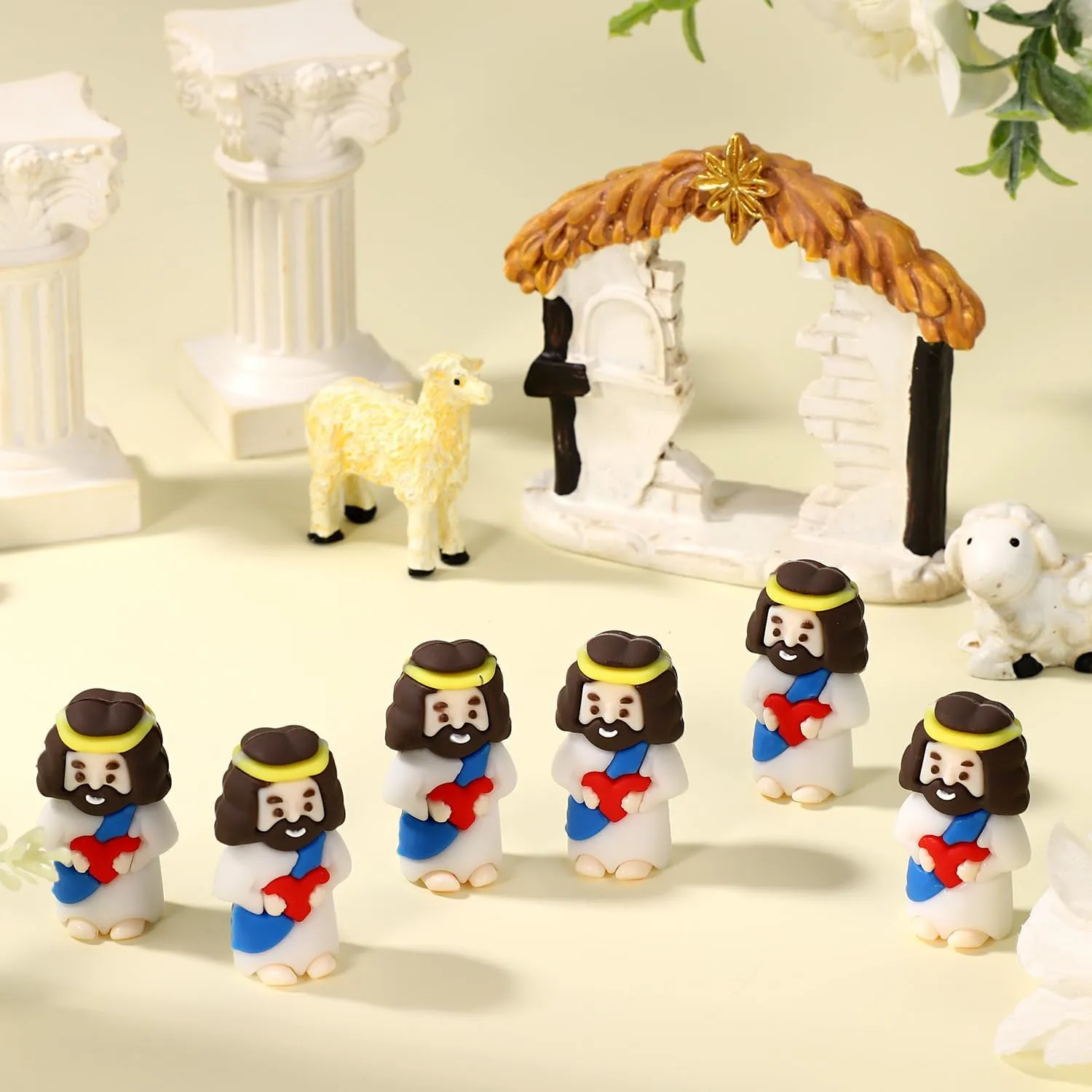 50pcs Tiny Jesus Statue with Red Heart, PVC Material Miniature Figures Small Mini Jesus Figurines Gift Favors Decoration (Blue)