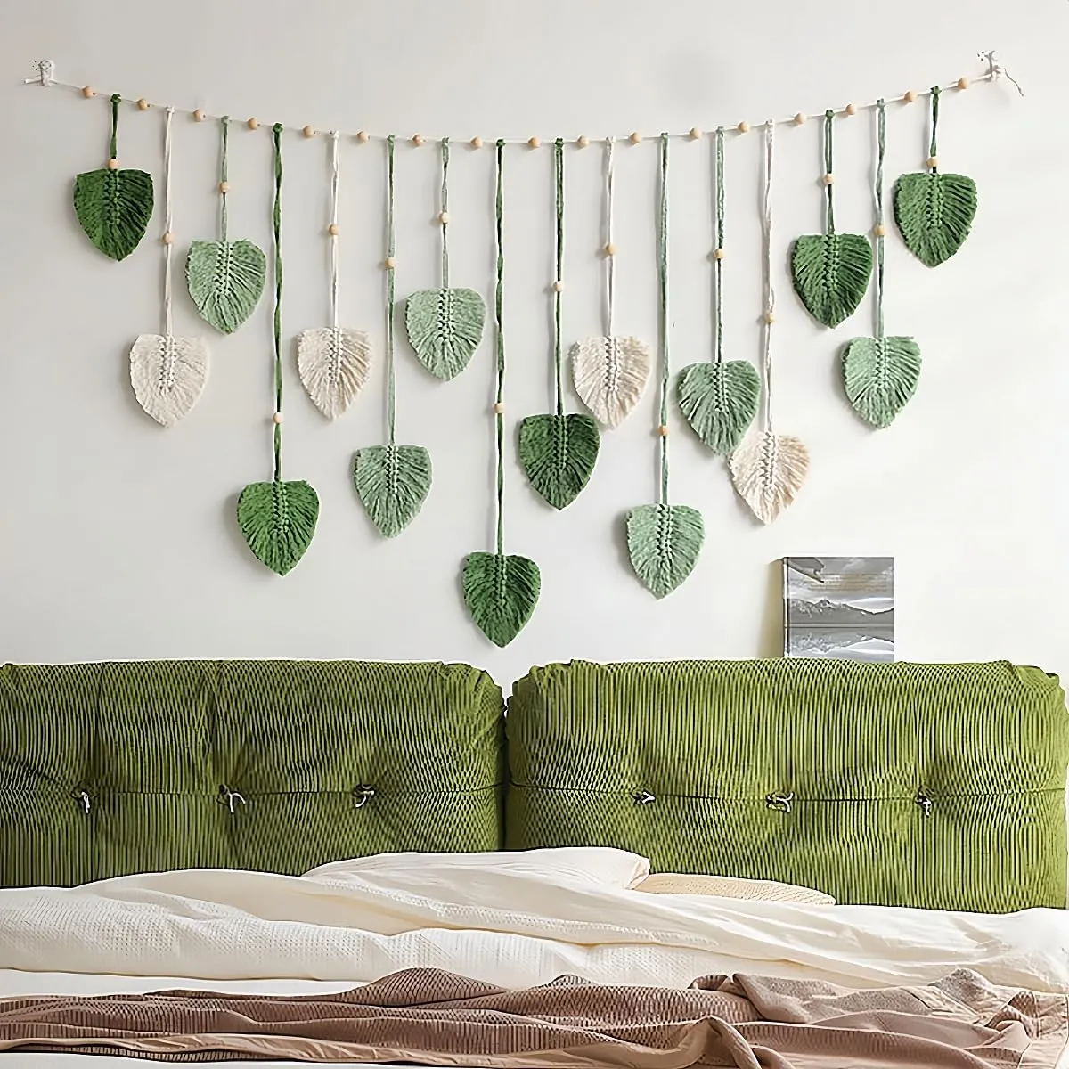 Avoik Macrame Woven Wall Hanging Boho Woven Leaf Tapestry Large Green Leaves Wall Decor Chic Home Decor Handmade Feather Wall Art for Bedroom Living Room Apartment Wall Decorations, 47x29 inch