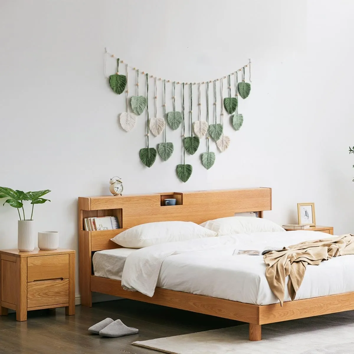Avoik Macrame Woven Wall Hanging Boho Woven Leaf Tapestry Large Green Leaves Wall Decor Chic Home Decor Handmade Feather Wall Art for Bedroom Living Room Apartment Wall Decorations, 47x29 inch