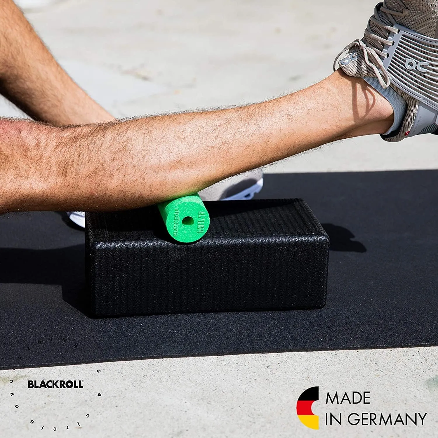 Black Roll German Foam Roller Mini 18g 15cm x 5.3cm Pink