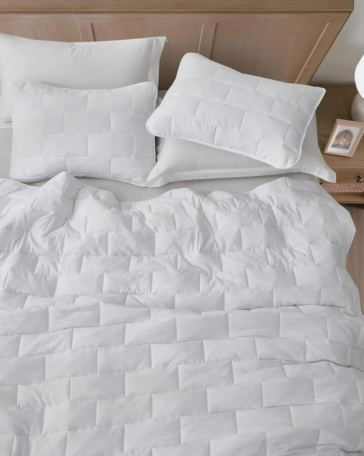 Chezmoi Collection George 3-Piece Jacquard Quilt Set King Size, White Textured Woven Lightweight Rectangle Quilted Bedspread for All Seasons (1 Quilt 108x96 inches, 2 Shams)
