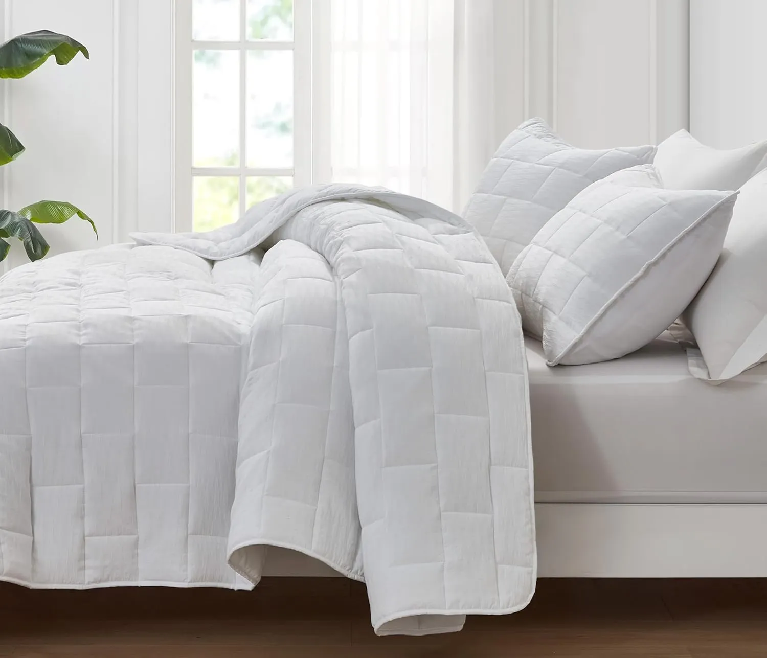 Chezmoi Collection George 3-Piece Jacquard Quilt Set King Size, White Textured Woven Lightweight Rectangle Quilted Bedspread for All Seasons (1 Quilt 108x96 inches, 2 Shams)