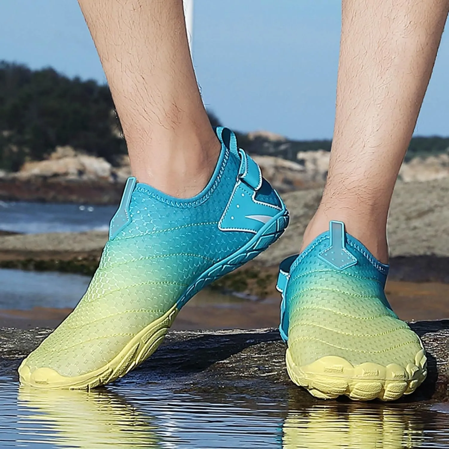 Couples Wading Outdoor Beach Shoes River Shoes Men's and Women's Non Slip Women's Breathable Mesh Casual Sneaker