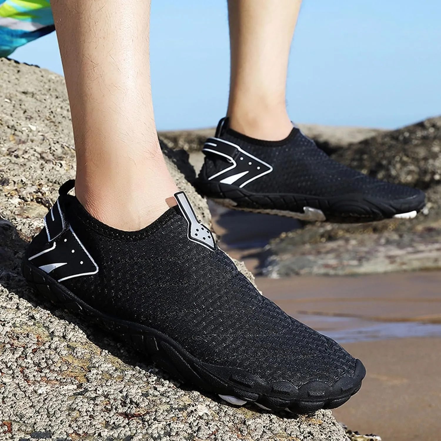 Couples Wading Outdoor Beach Shoes River Shoes Men's and Women's Non Slip Women's Breathable Mesh Casual Sneaker