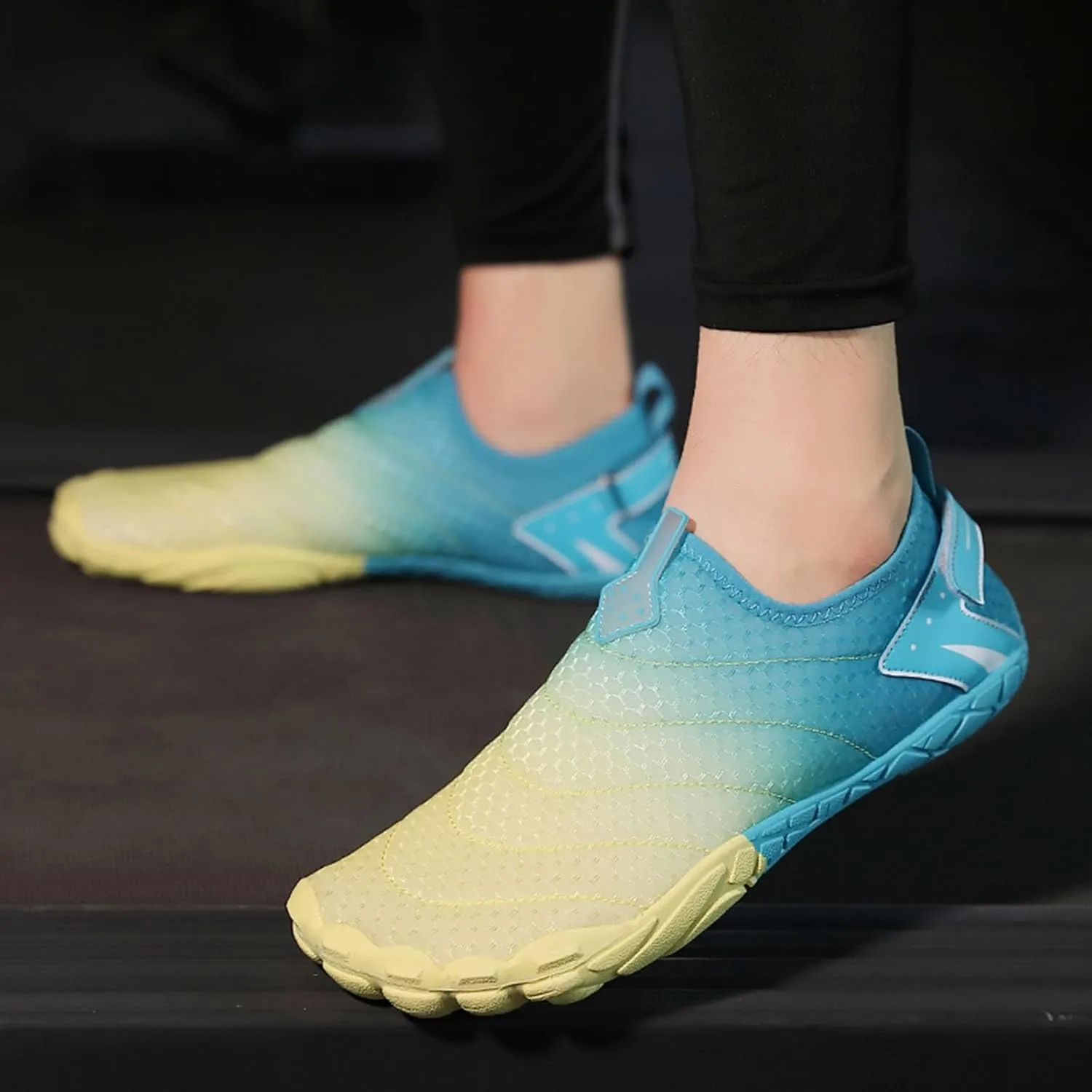 Couples Wading Outdoor Beach Shoes River Shoes Men's and Women's Non Slip Women's Breathable Mesh Casual Sneaker