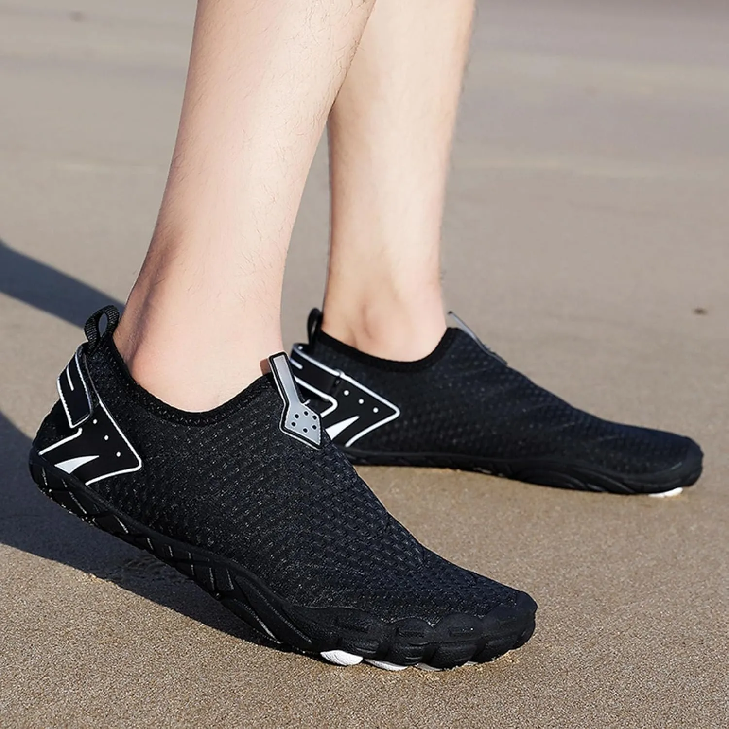 Couples Wading Outdoor Beach Shoes River Shoes Men's and Women's Non Slip Women's Breathable Mesh Casual Sneaker