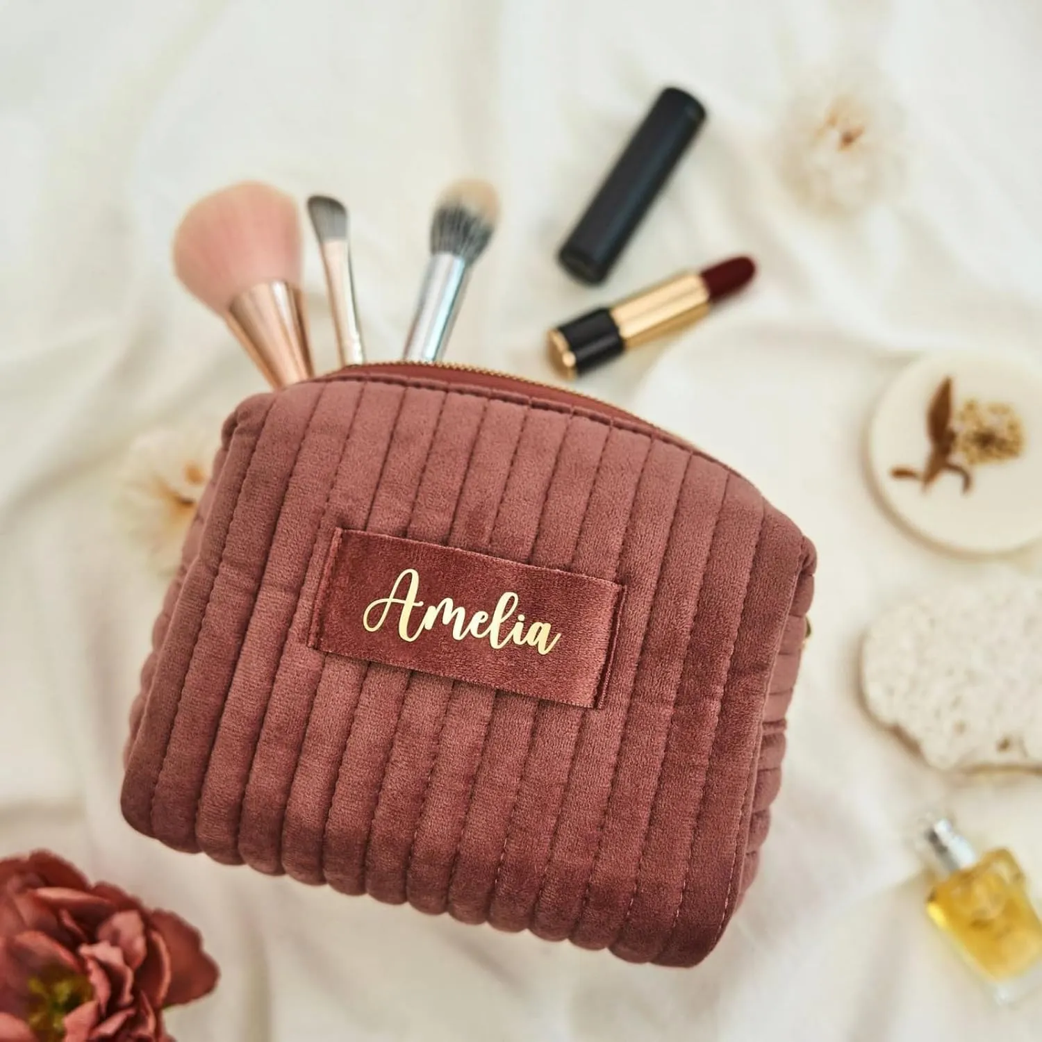 Custom Makeup Bag, Pink Velvet Personalized Cosmetic Bag with Zipper for Women Teen Girls Birthday Gifts Mothers Day Gifts for Mom