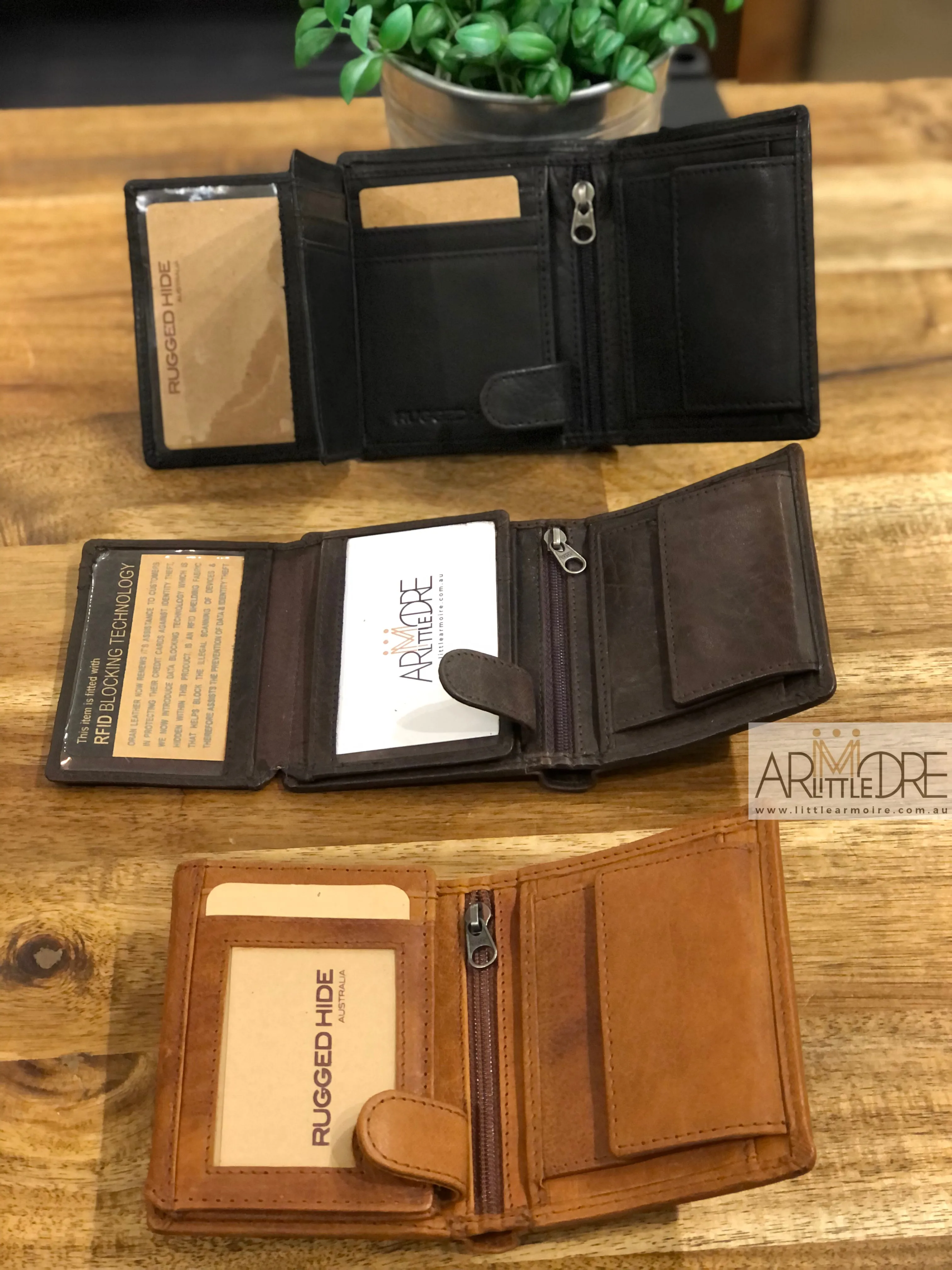 LA4241 Men's Lightly Oiled Rugged Bi-Fold Wallet