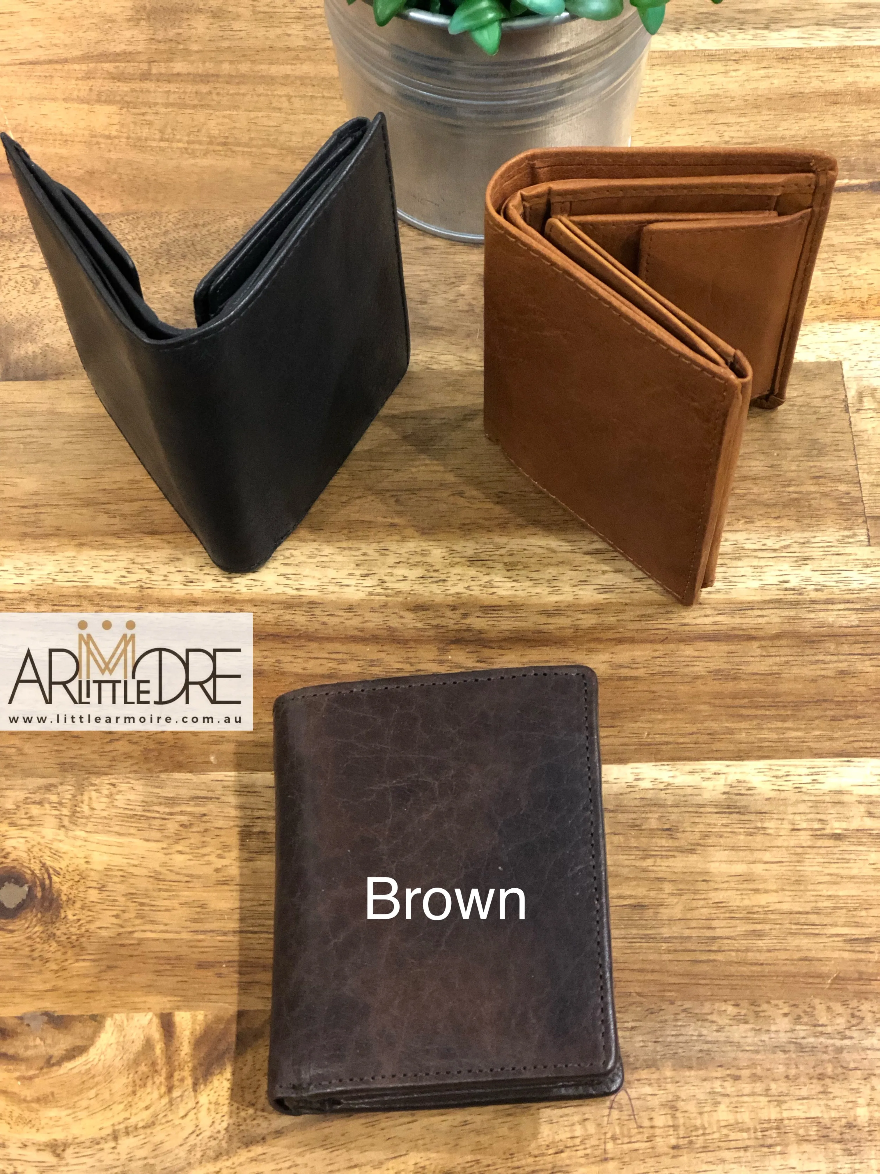 LA4241 Men's Lightly Oiled Rugged Bi-Fold Wallet