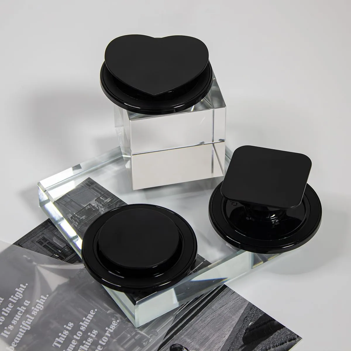 Matt Black Collapsible Phone Grip & Stand Sleek All-Black Design for Secure Hold & Stylish Look (Heart Magnetic)