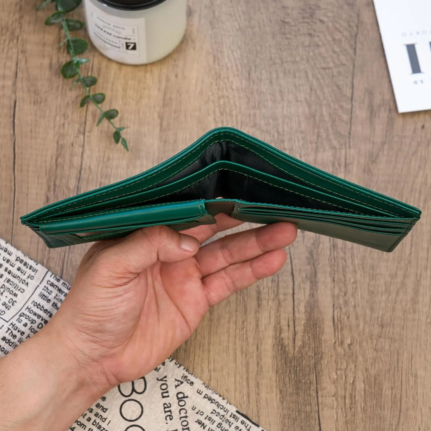 Men's Green Leather Bifold Wallet RFID Blocking Front Pocket Security Passcase Cowhide Durable Extra Capacity Billfold 6 Credit Cards with Flip-out ID Window Classic Handmade Gift For Him VINAM-B-08