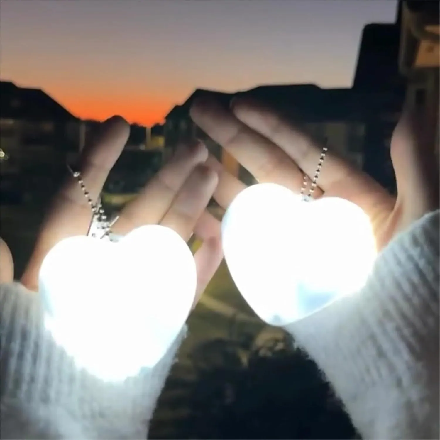 Purse Glow Heart Light, LED Automatic Sensor Glowing Heart Shaped Handbag Lights, Glow Heart for Purse, Mini Touch Purse LED Lamp, Purse Essentials Items, Creative Present for Ladies Girls