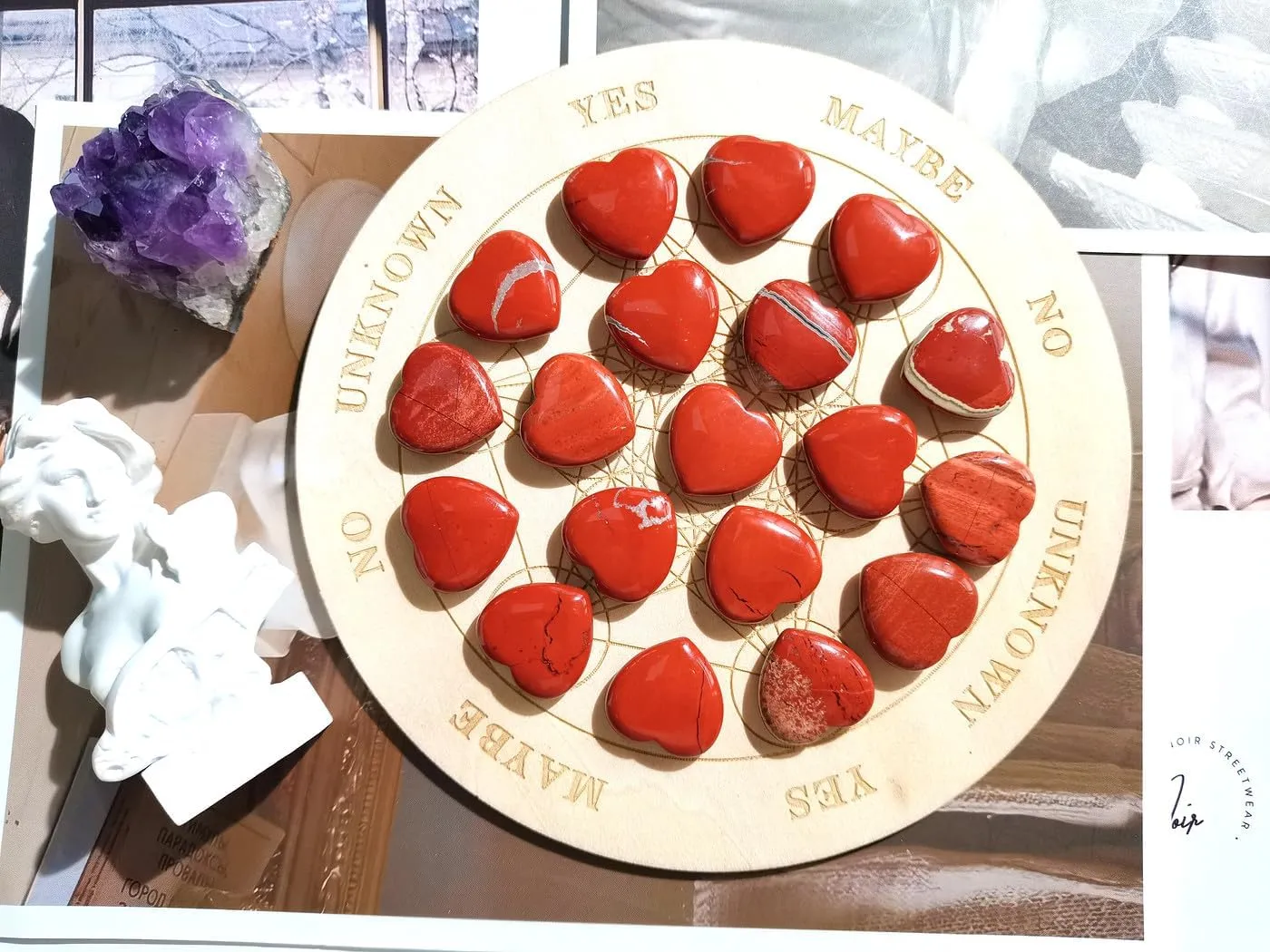 QINJIEJIE 20PCS Red Jasper Heart Stones Crystals Bulk Love Shaped Worry Stone Heart Rock Pocket Polished Palm Gems Crystal Reiki Balancing Wholesale Carved Stone Decor Gift