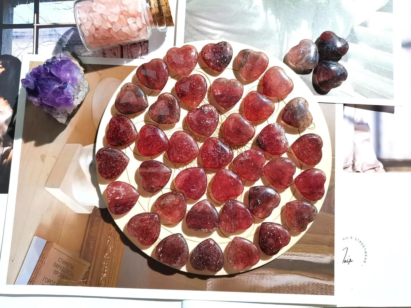 QINJIEJIE 20PCS Straberry Quartz Heart Stones Crystals Bulk Love Shaped Worry Stone Heart Rock Pocket Polished Palm Gems Crystal Reiki Balancing Wholesale Carved Stone Decor Gift