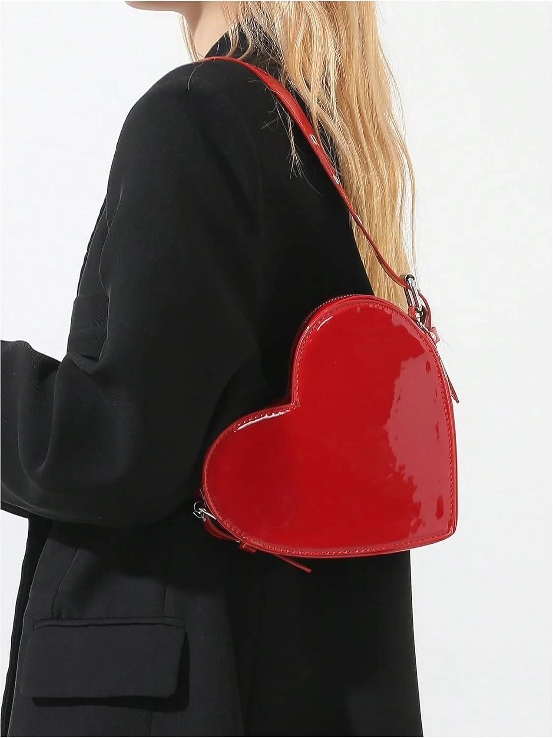 QWINEE Women's Cute Heart Shaped Shoulder Bag Zipper Small Novelty Handbag with Adjustable Strap