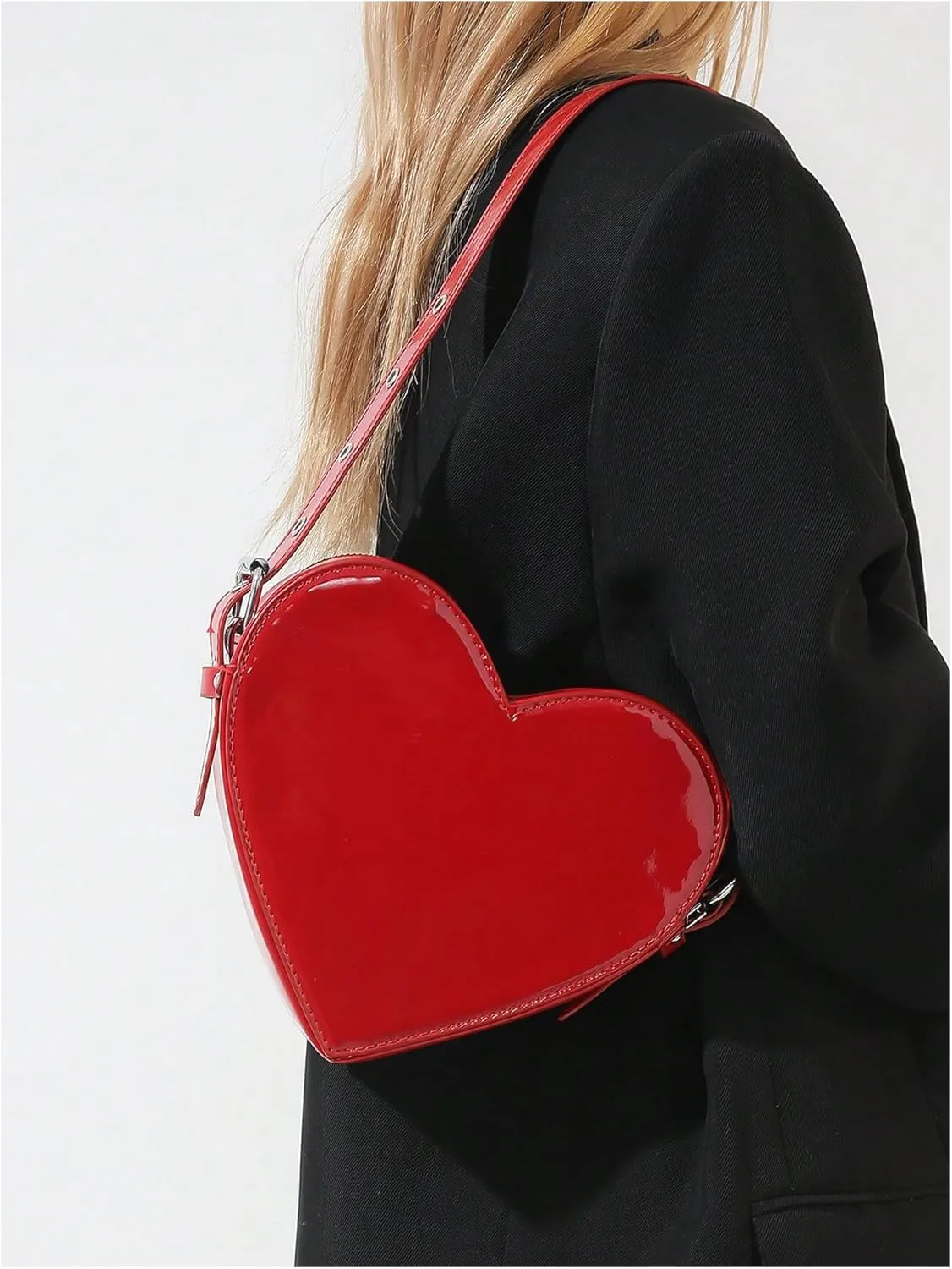 QWINEE Women's Cute Heart Shaped Shoulder Bag Zipper Small Novelty Handbag with Adjustable Strap