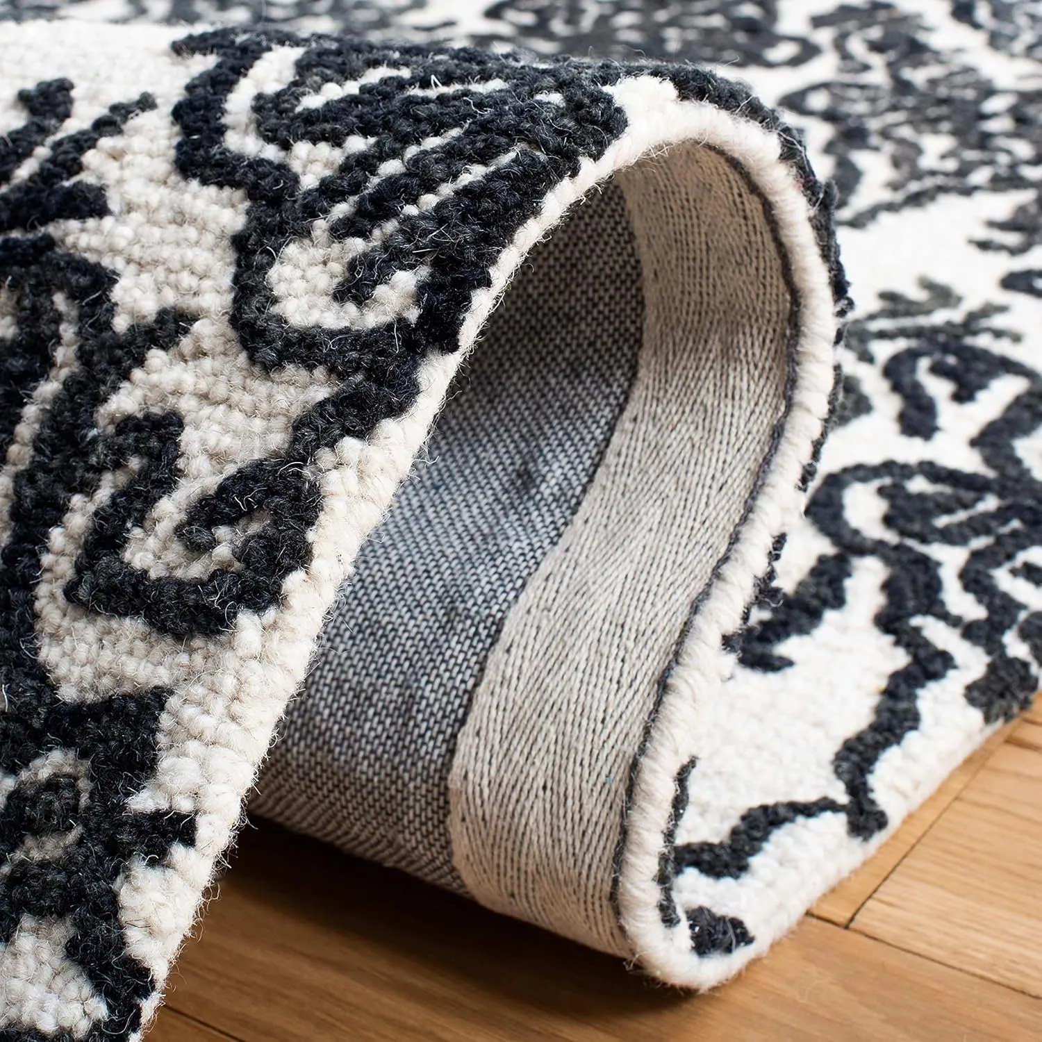 SAFAVIEH Blossom Collection Area Rug - 9' x 12', Ivory & Black, Handmade Wool, Ideal for High Traffic Areas in Living Room, Bedroom (BLM112A)