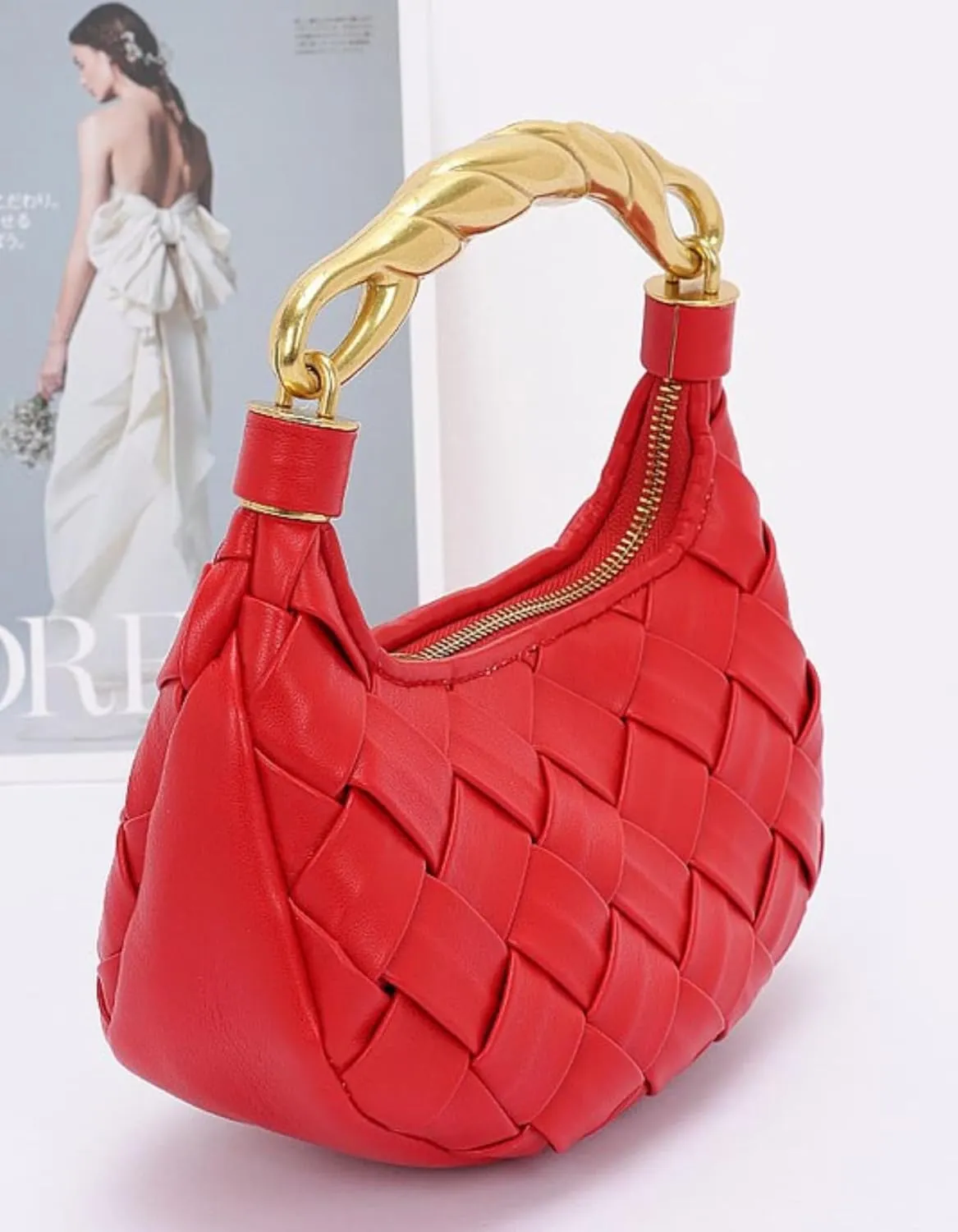 Weave Handbag PU Leather Shoulder Bag for Women Luxury Designer Round Tote Purse with Gold Chain Round Crossbody Bag