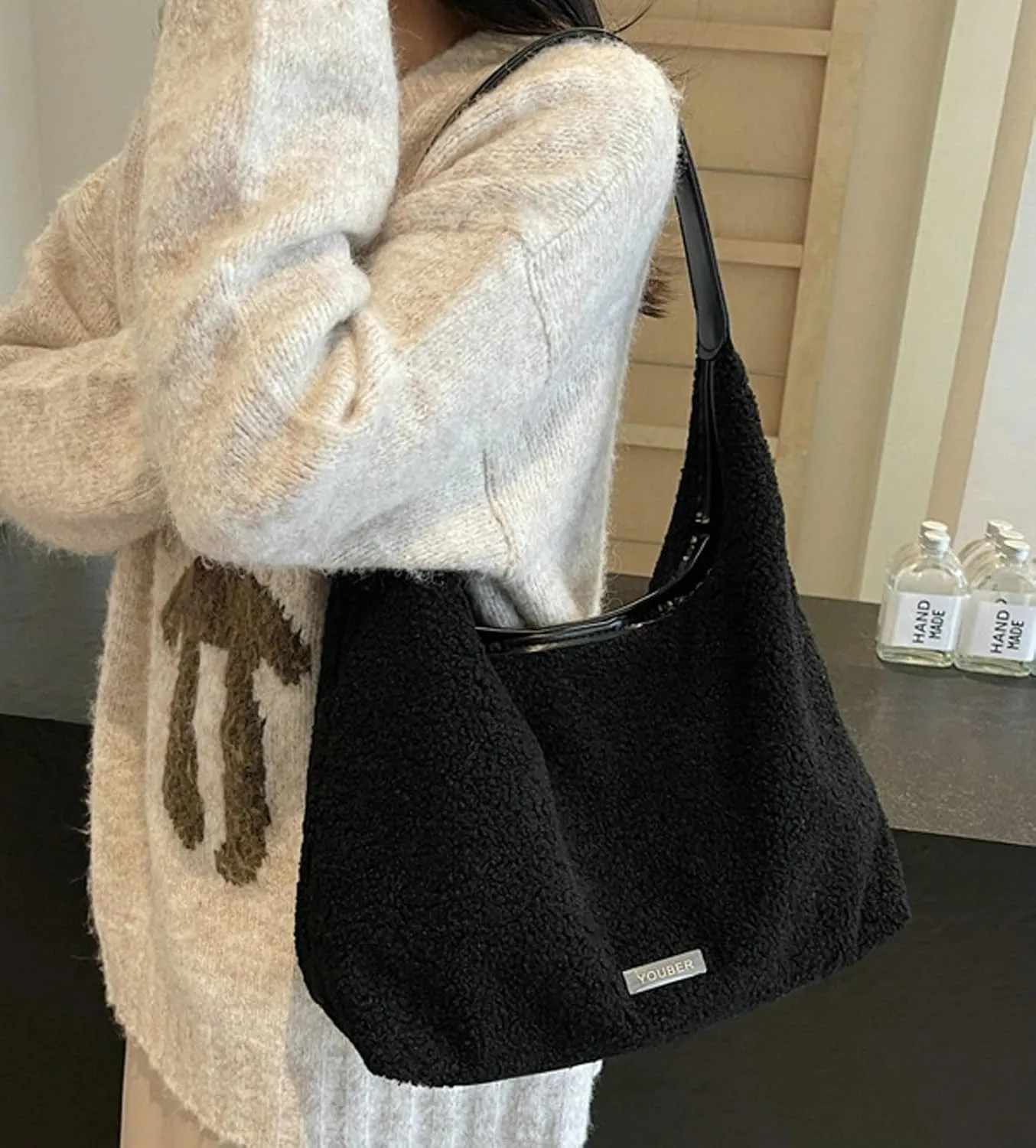 Womens Faux Lamb Wool Tote Bag 2024 Fall Winter Plush Fleece Shoulder Bag PU Leather Strap Stylish Commuter Bag