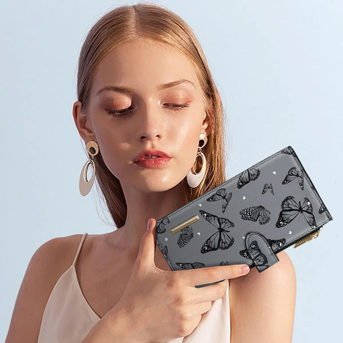 Womens RFID Blocking Large Capacity Wallet Multi Card Organizer Bifold Wallet for Women with Zipper Pocket