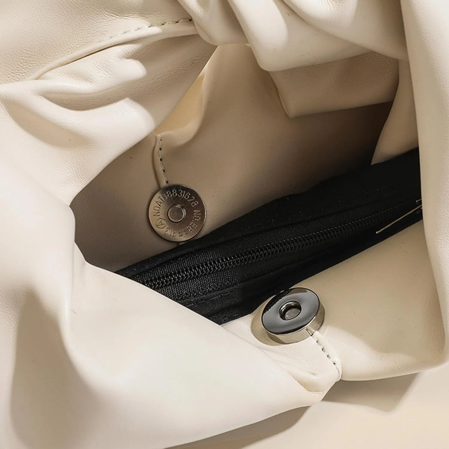 Women's Twist Top Magnetic Closure Ruched Cloud Handbag Soft Leather Y2K Hobo Evening Bags for Shopping Traveling Dating (Black)
