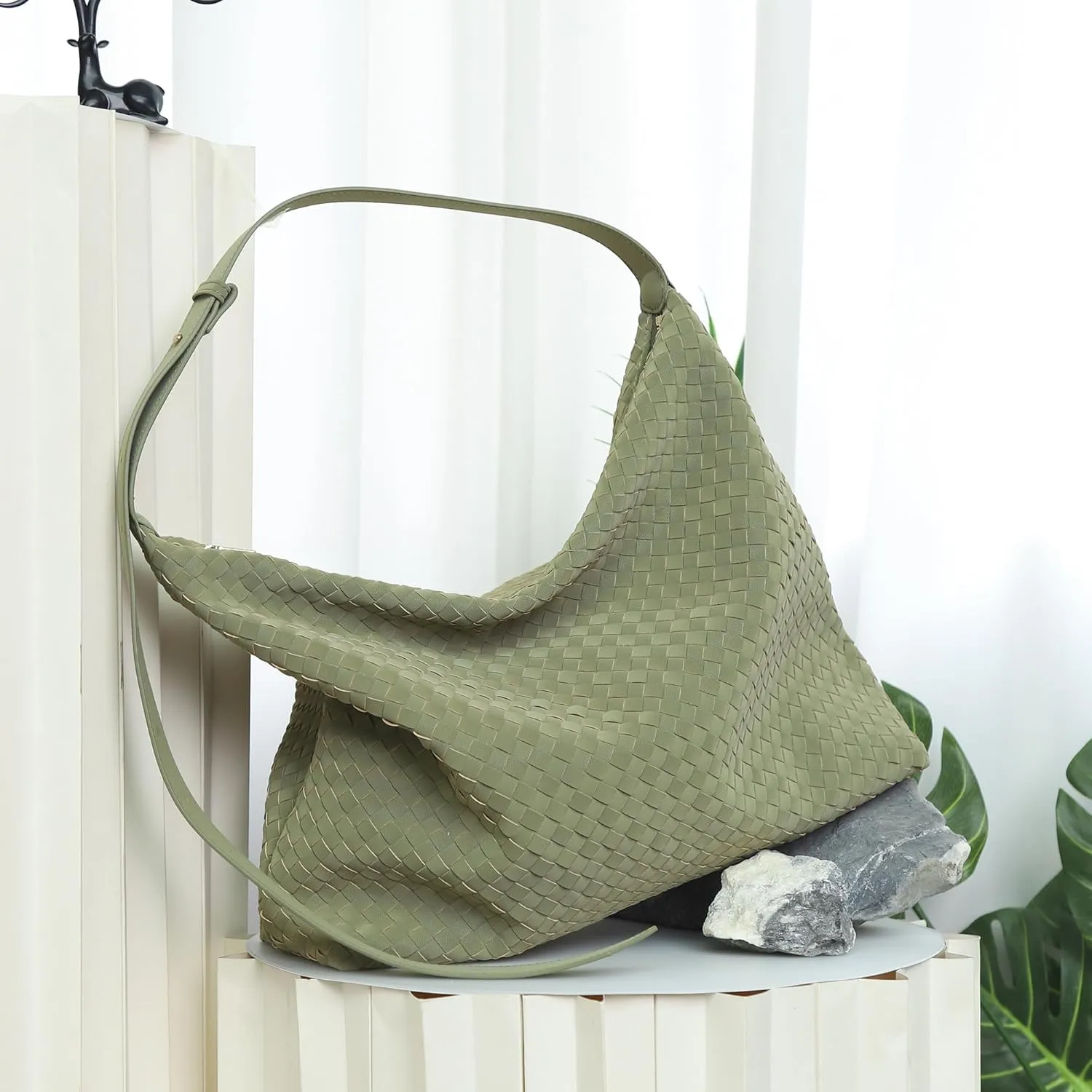 Woven Bag for Women, Vegan Leather Tote Bags Large Hobo Purses for Women Handmade Shoulder Bag with Adjustable Strap