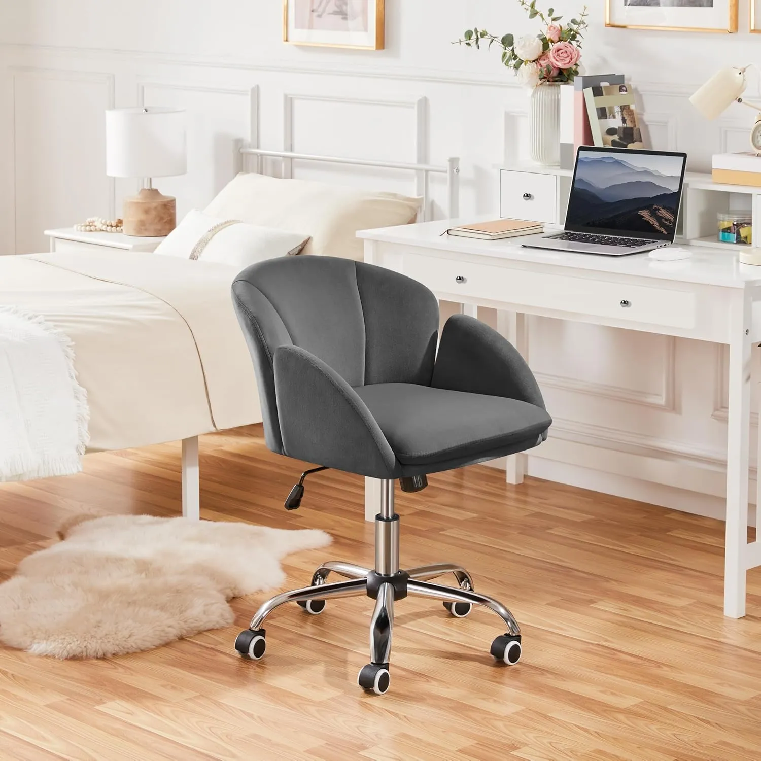 Yaheetech Cute Velvet Desk Chair Makeup Vanity Chair with Wheels for Bedroom Modern Swivel Rolling Chair for Home Office Dark Gray